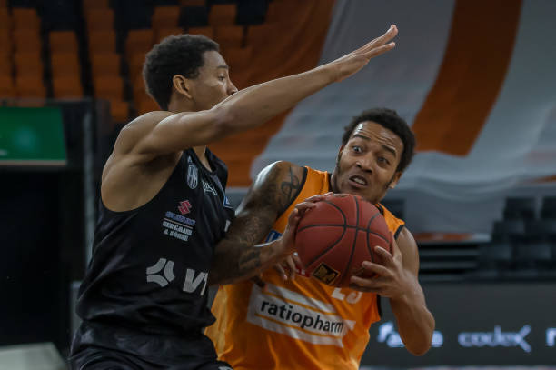 尔夫正处于 尔夫正处于