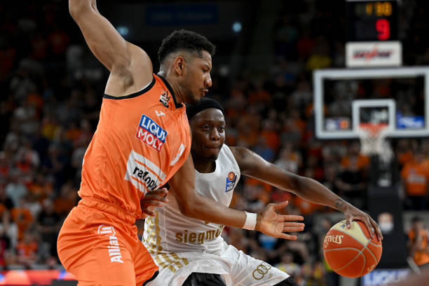 整体战术的 整体战术的